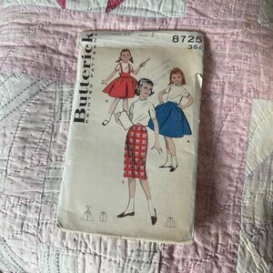 Vintage-Style Women’s Red & Blue Skirt Patterns